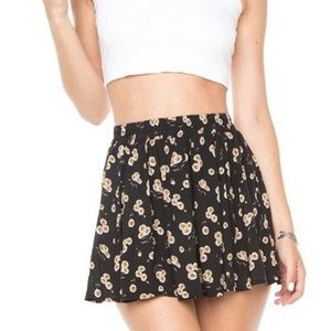 Brandy Melville Classic Daisy Skirt